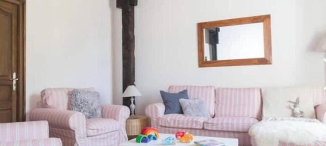 Child & Baby-Friendly 4-Bedroom House with Heated Pool in Camors in Camors