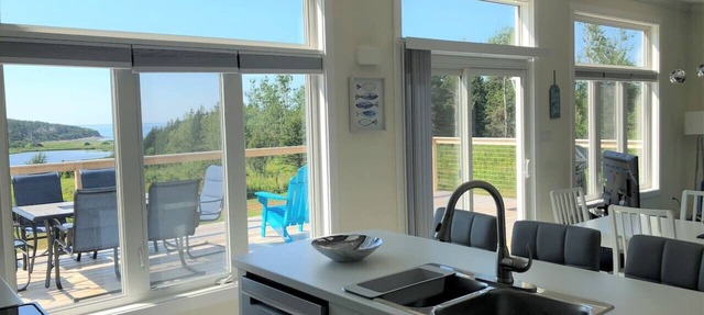 Coastal Haven - 3 Bedroom Executive-Class Villa in Colindale