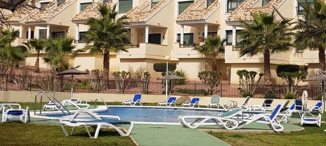 Comfortable apartment with a pool and beautiful views in a quiet, secure neighborhood in Orihuela