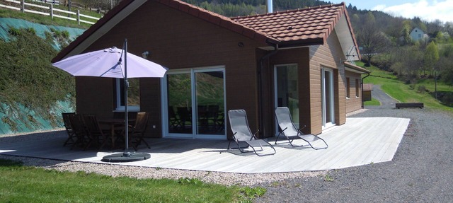 Comfortable single-storey chalet 130m2, unoverlooked, superb view of the valley in Plainfaing