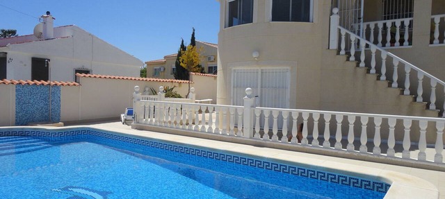 Comfortable villa with private swimming pool and garden at 3km from the beach in La Marina