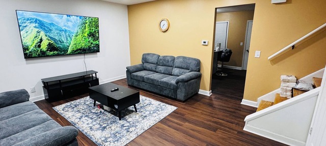 Convenient Stay near Chicago O’hare Airport King Beds in Des Plaines