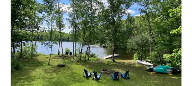 Cottage / Lake House in Dorset| Raven Shores in Algonquin Highlands