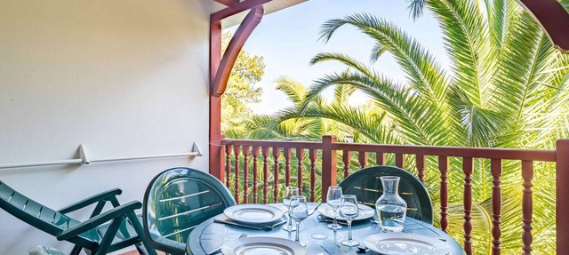Cozy Apartment in Ciboure with Pool, Balcony, and Golf Nearby in Ciboure