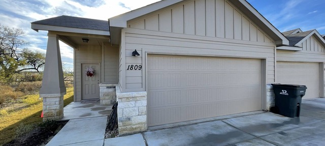 Cozy Newly Constructed 2-Bedroom Townhome in Quaint Georgetown in Georgetown