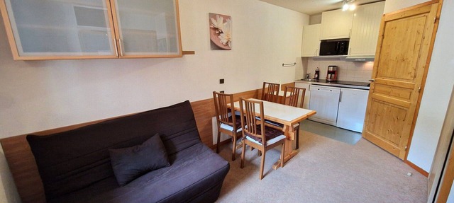 Cozy Studio with Cabin for 4/5 People, Near Ski Lifts - Modane, France in Valfréjus