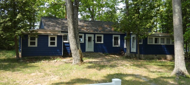 Cranberry Cottage on Torch Lake in Alden