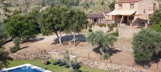 Detached 4 bedroom villa with private pool in Valencia de Alcántara