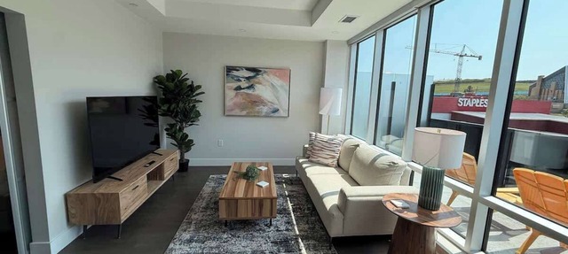 Downtown, Bright & Vibrant 1 BR with huge patio in Halifax