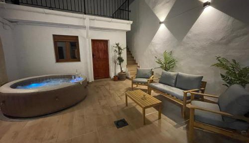 Dream Big with jacuzzi and terrace in Ruzafa in Valencia
