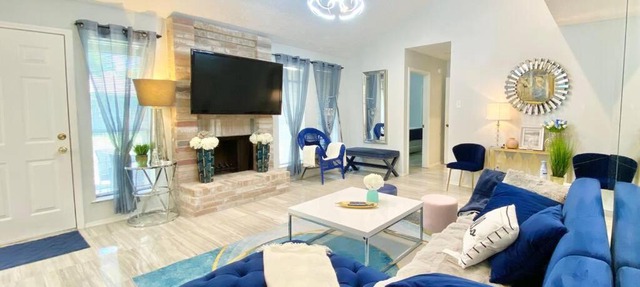 Entire beautiful cozy home in the heart of Katy in Katy