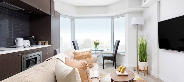 Executive Yorkville Stay Glam Vanity Mirror | Parking Available in Toronto