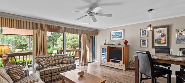 Fairway-Front Condo-Golf Course Views ·Walk to Pinehurst Resort & Village Dining in Pinehurst