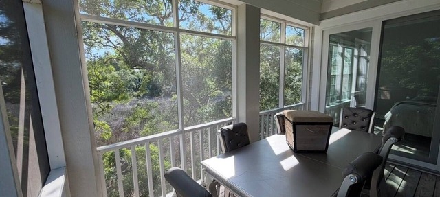 Family-friendly Villa by Ocean. Walk to beach, bike, golf, tennis, fish & pool. in Pawleys Island