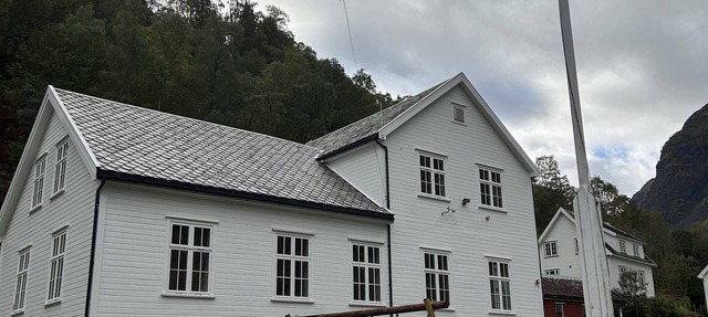 Fjordview Schoolhouse. Stay in the Heart of a UNESCO World Heritage Region in Undredal