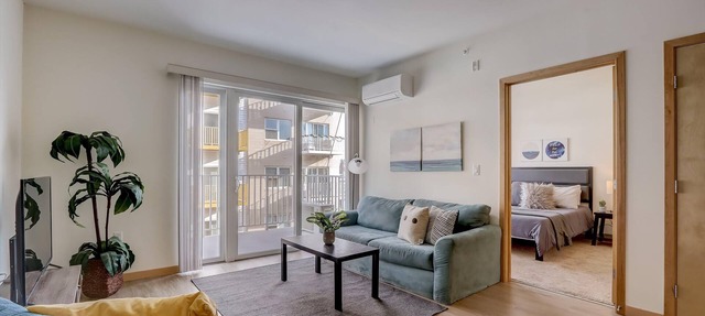 Frontdesk | Modern 1 BR Apt near Harbor View area in Milwaukee