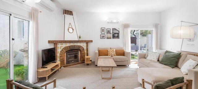 Holiday Home 'Chalet Saler' with Sea View, Wi-Fi and Air Conditioning in Valencia