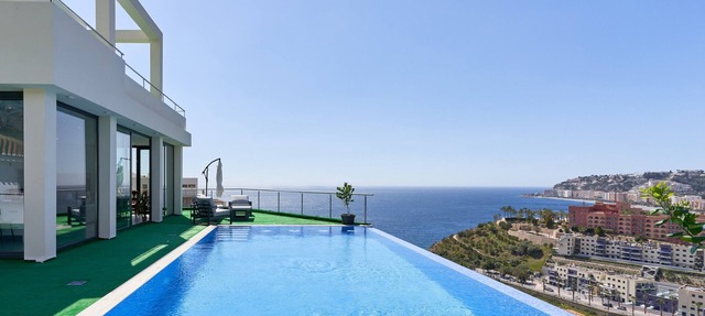Holiday Home 'Villa Joya Del Mediterraneo' with Sea View, Wi-Fi and Air Conditioning in Almuñecar