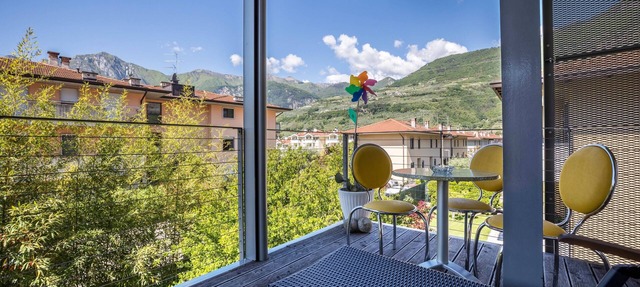 Holiday Speed Apartment with Mountain View, Private Terrace, and Wi-Fi in Arco