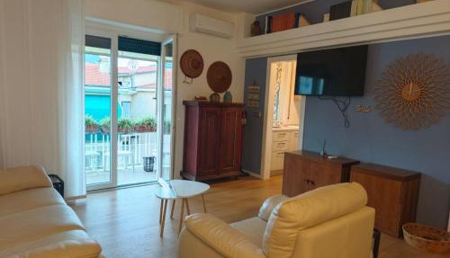Hostdomus - Mirò Apartment in Finale Ligure