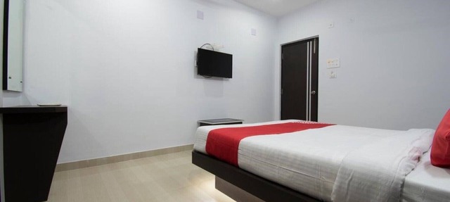 FAMILY ROOM 8-S G INTERNATIONAL in Ranjanpath RPS More Danapur Patna