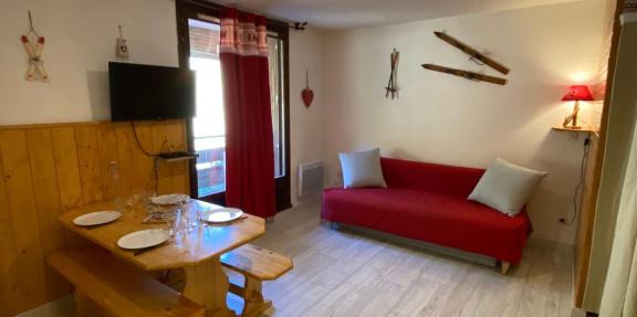 Joli studio cabine rénové proche des pistes in Les Angles