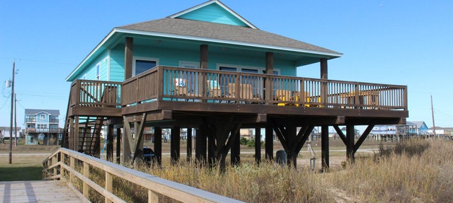 La Belle a BEACHFRONT Escape - Sleeps 12 - 4Bedroom, 4Bath - Dune Walkover in Freeport