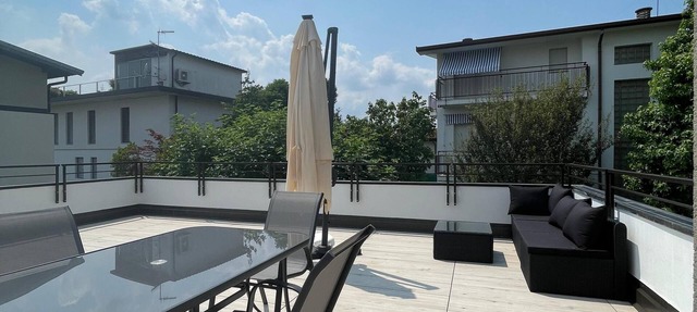 LA TERRAZZA - Very Quiet - Free park - 3 min Varese center and lake - AIR Cond. in Varese