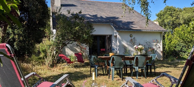 Large family home, nestled between beaches and marshes. in Mesquer