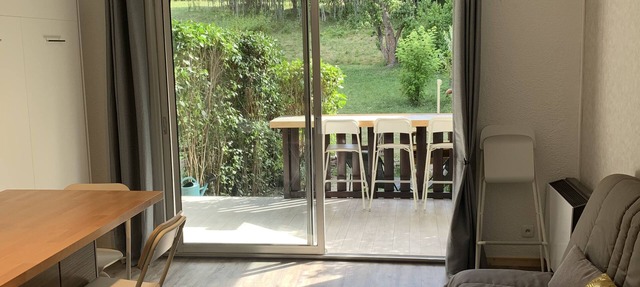 Large studio for 4–6 people with a south-facing balcony, patio, and garden in Barcelonnette