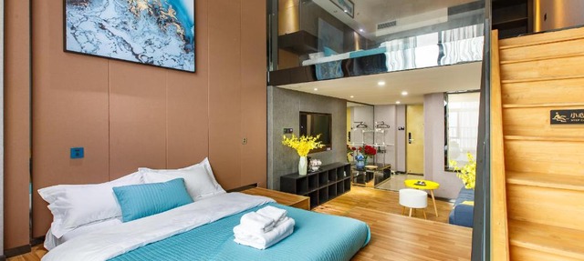 Lavendar Duplex Apartment in Guangzhou