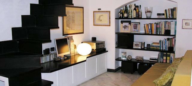 Loft in San Lorenzo, two minutes from the Acquario; optional parking in Genova