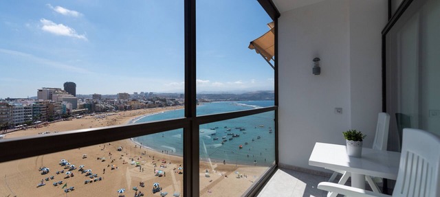 Lovely balcony sea views By CanariasGetaway in Las Palmas de Gran Canaria