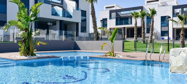 Luxurious, apartment in Punta Prima, 5 minutes from the sea, climate - 69 in Torrevieja
