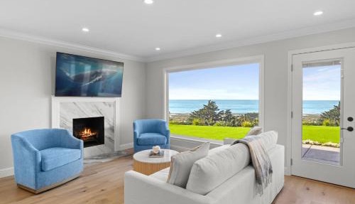 Luxurious Private Coastal Home Hot Tub & Ocean Views Near San Francisco in Pacifica