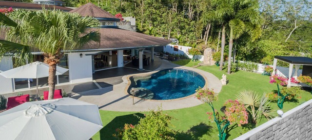 Luxurious, quiet, private Pool-Villa Jasmine, 7/7 housekeeper/butler in Phuket