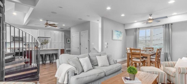 Luxury Townhome 1 BLOCK from Beach, on Boardwalk in Virginia Beach