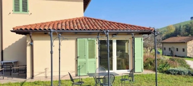 Mulberry Hill: comfort in the early Cesena countryside. in Emilia-Romagna