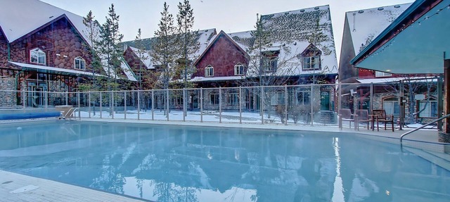 Mystic Springs Chalets - year round pool, hot tub, AC in Canmore