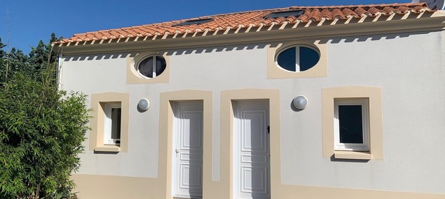 NEAR THE BEACH Duplex - Residential Area - 700 m of supervised beach PARKING in Château-D'olonne