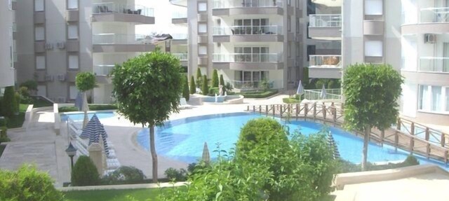 Oasis E14, 2 bed fourth floor in popular gated community in Side