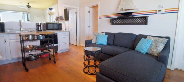 Oceanfront 1Br/1Ba Condo~2 Delightful in Folly Beach