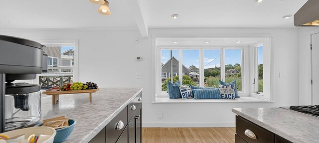 Oceanfront W/Atlantic Views, Sleeps 11, Hot Tub! in Scituate