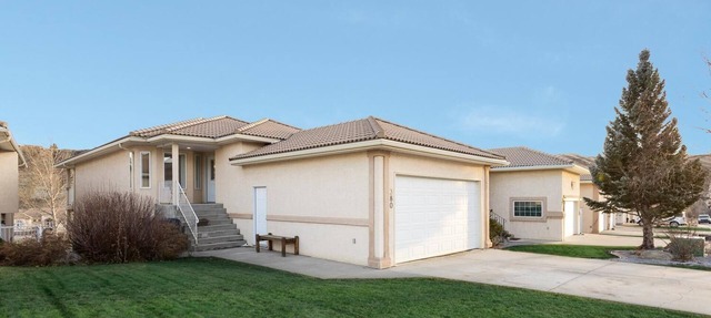 Paradise Canyon Golf Resort - Signature Villa 380 in Lethbridge
