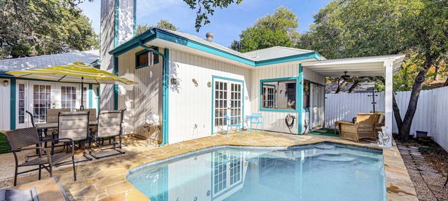 Private Heated Pool: Quiet Getaway in San Antonio in San Antonio