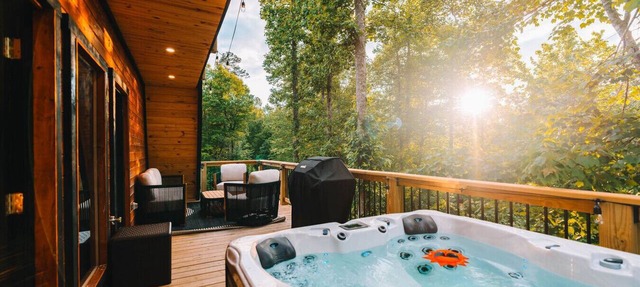 Red River Gorge A-Frame w/Hot Tub + Deck Views in Campton