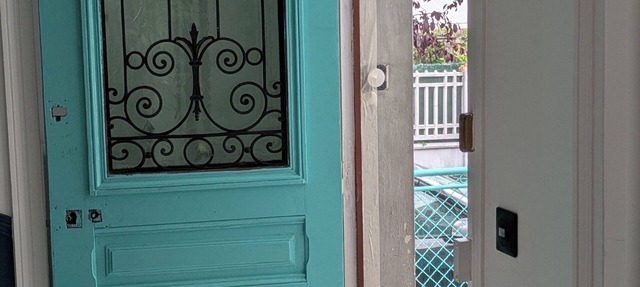 Renovated house with garden; 8-minute walk from RER A. Between Paris & Disneyland in Neuilly-Plaisance