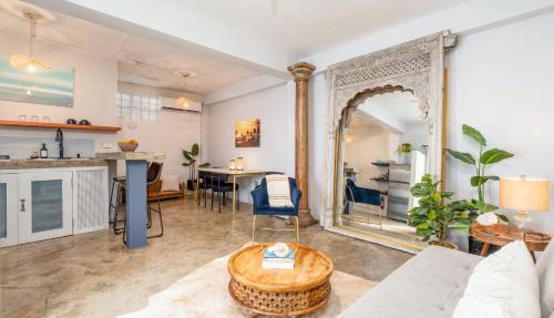 Rincon Surf Club - Beachside Apartments with Pool in Rincon