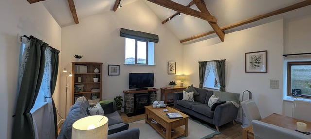Rural retreat for 2 with private HOT TUB close to Exmoor and the Coast in Barnstaple Devon