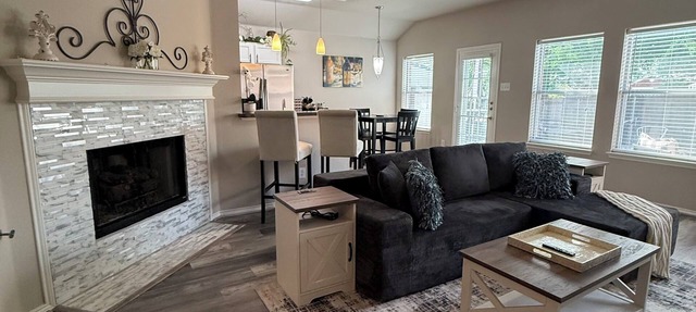 Rustic-Chic Mansfield Sports & Entertainment Retreat 3-2 Full-Access House in Mansfield
